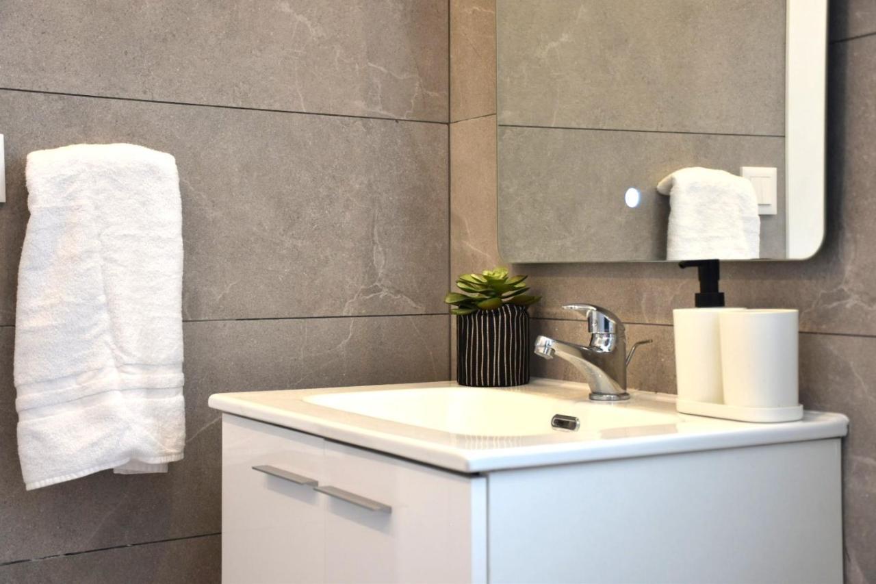 Myflats Deluxe Seafront Apartamento *